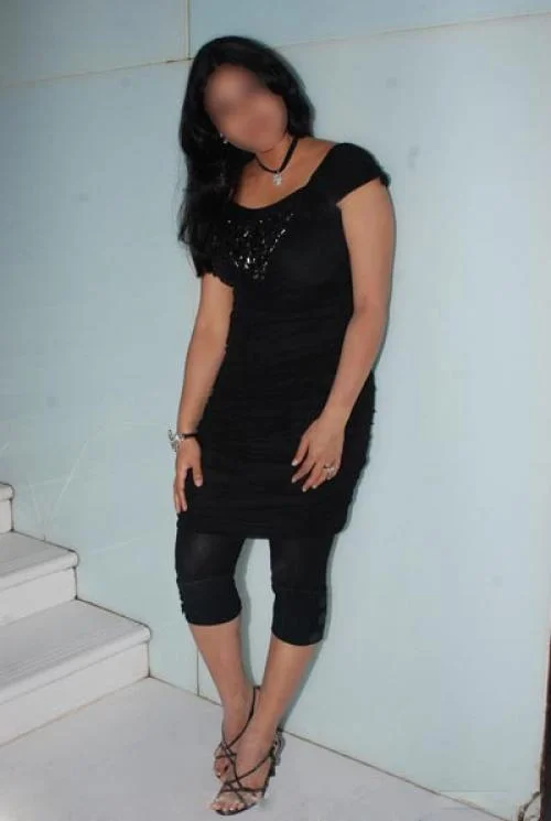 Call Girls R K Puram